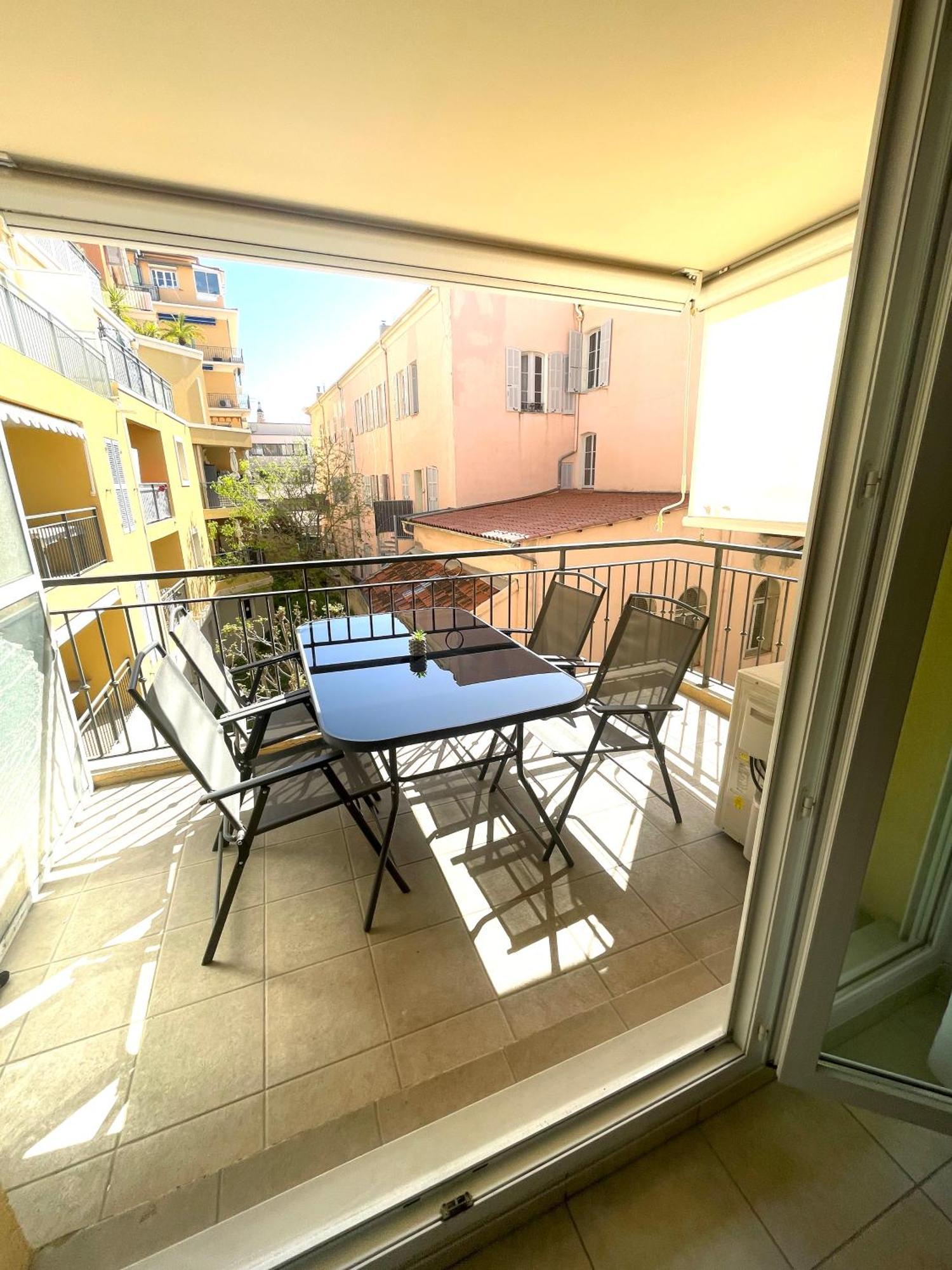 Royal Plazza, Beau T2 Centre Ville, Parking Menton Eksteriør billede